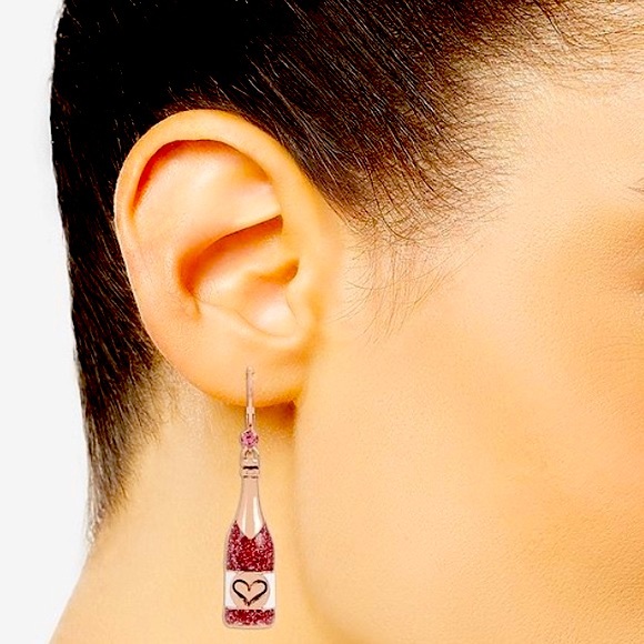 New Betsey Johnson Rose Mismatch Drop Earr… - Picture 3 of 9